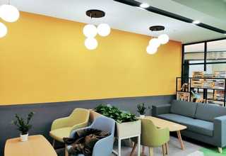 支撑式液晶拼接显示屏